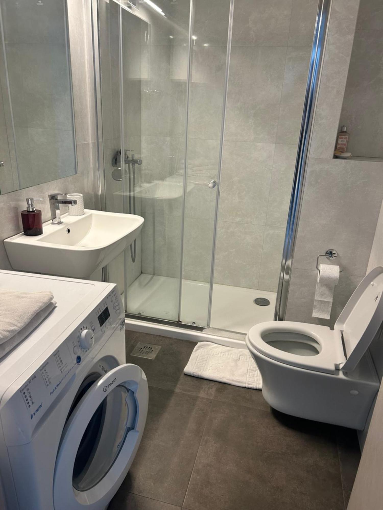 Apartments Krug Будва Екстериор снимка