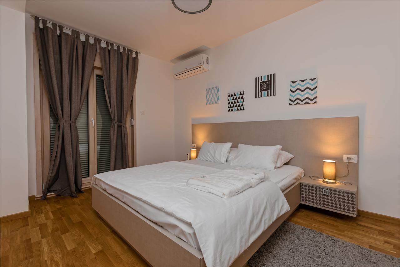 Apartments Krug Будва Екстериор снимка