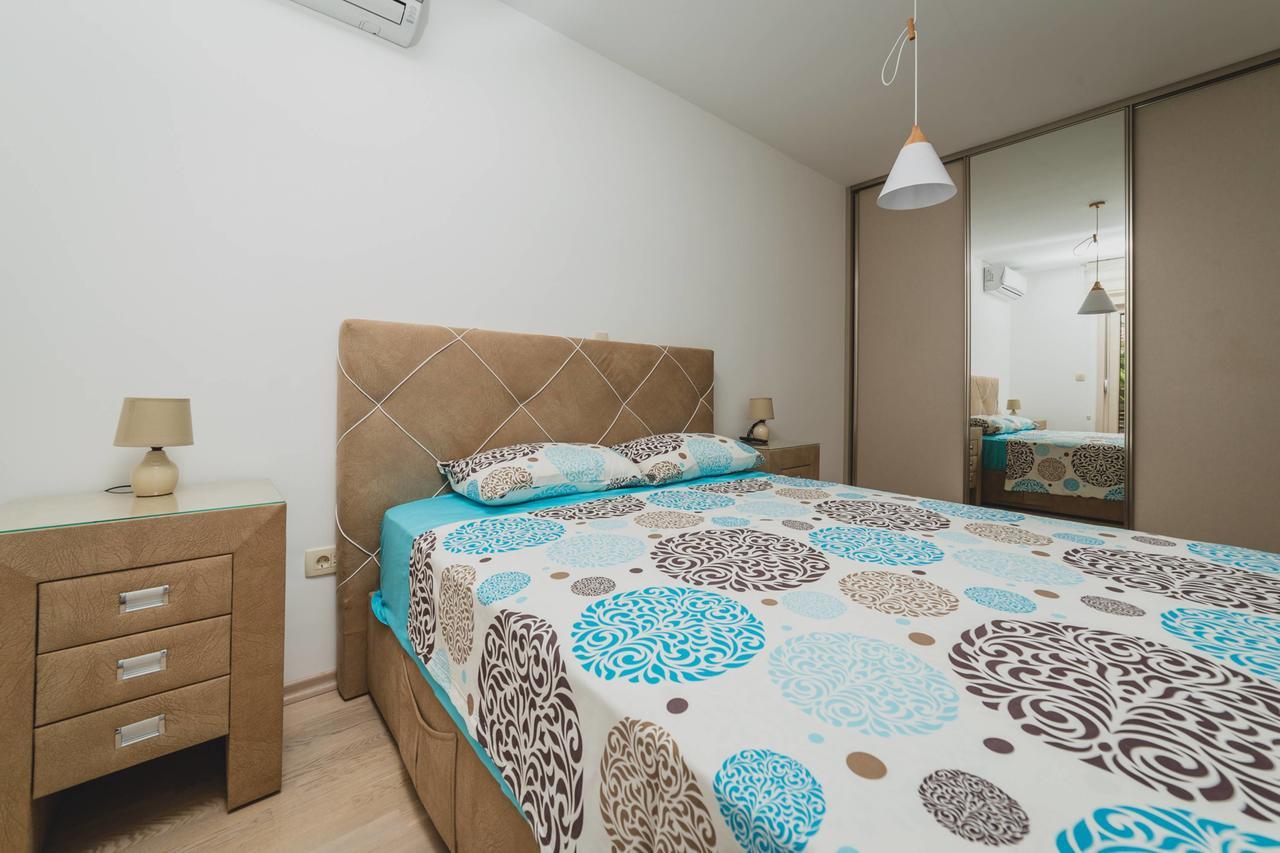 Apartments Krug Будва Екстериор снимка