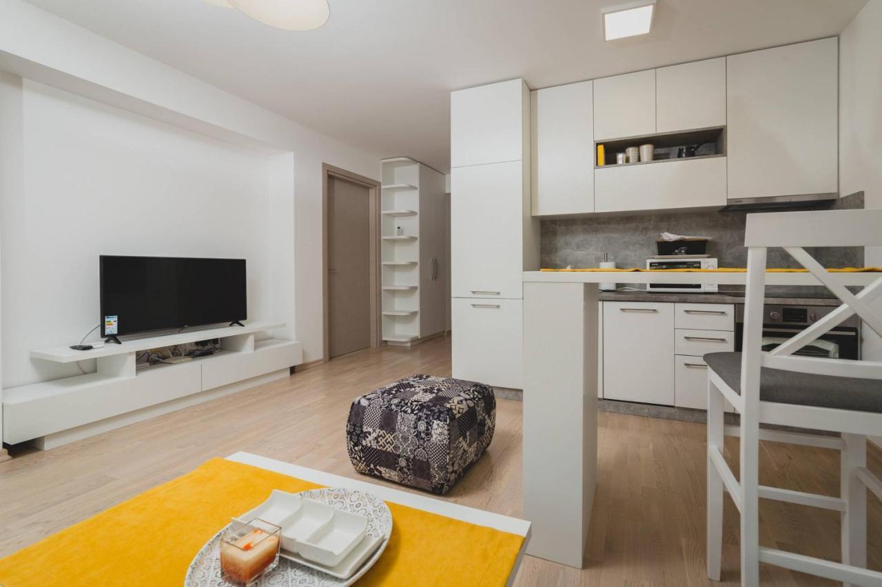 Apartments Krug Будва Екстериор снимка
